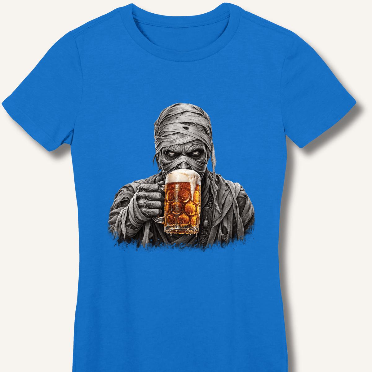 Mummy Drinking Beer Women's Fitted T-Shirt - Sip & Shirt